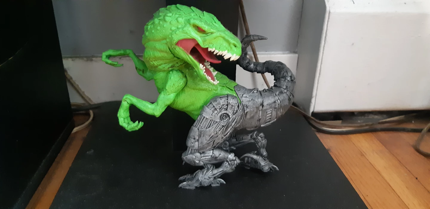 McFarlane Raptor