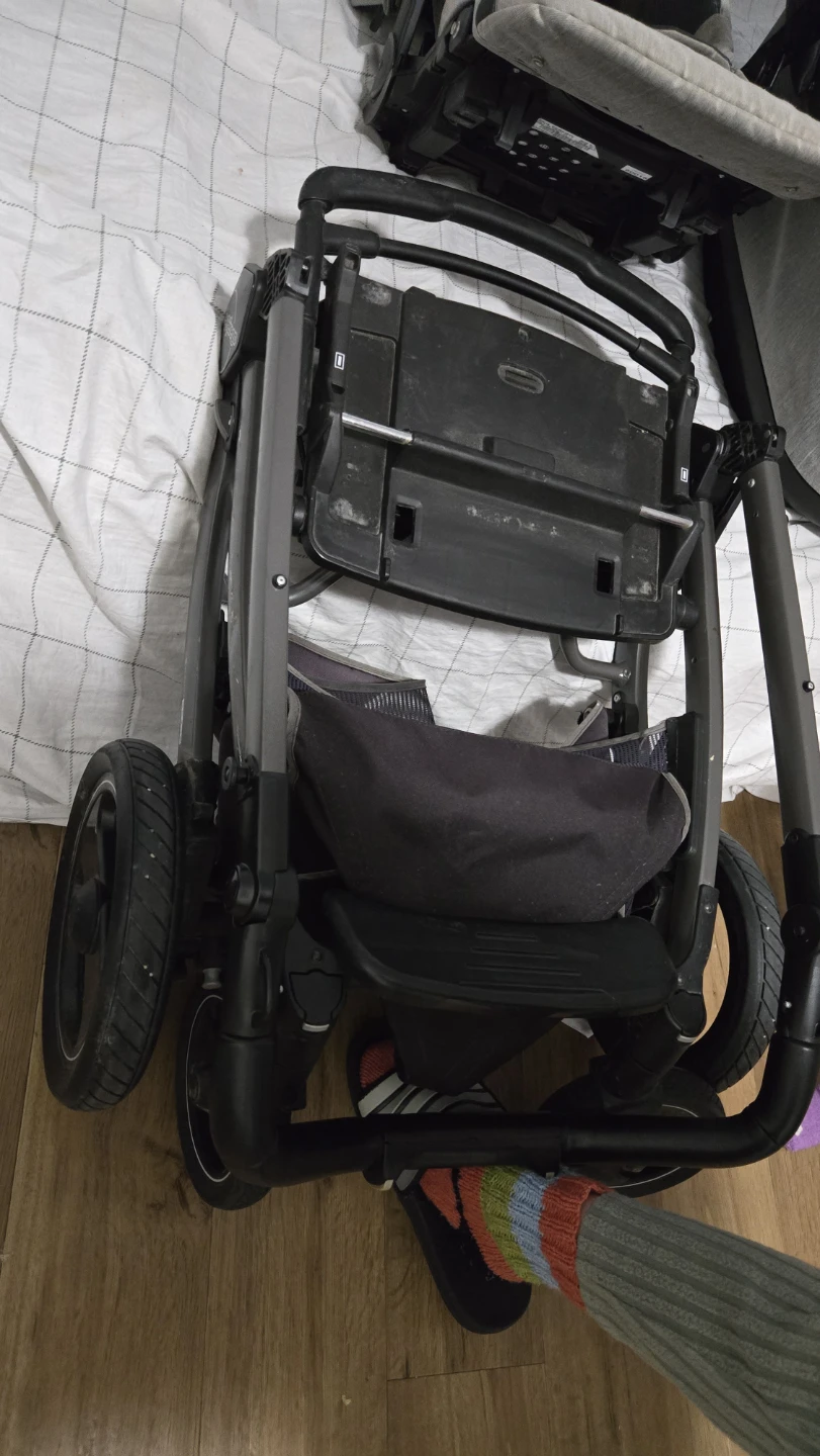Peg Perego Baby Stroller with Bassinet - photo 2