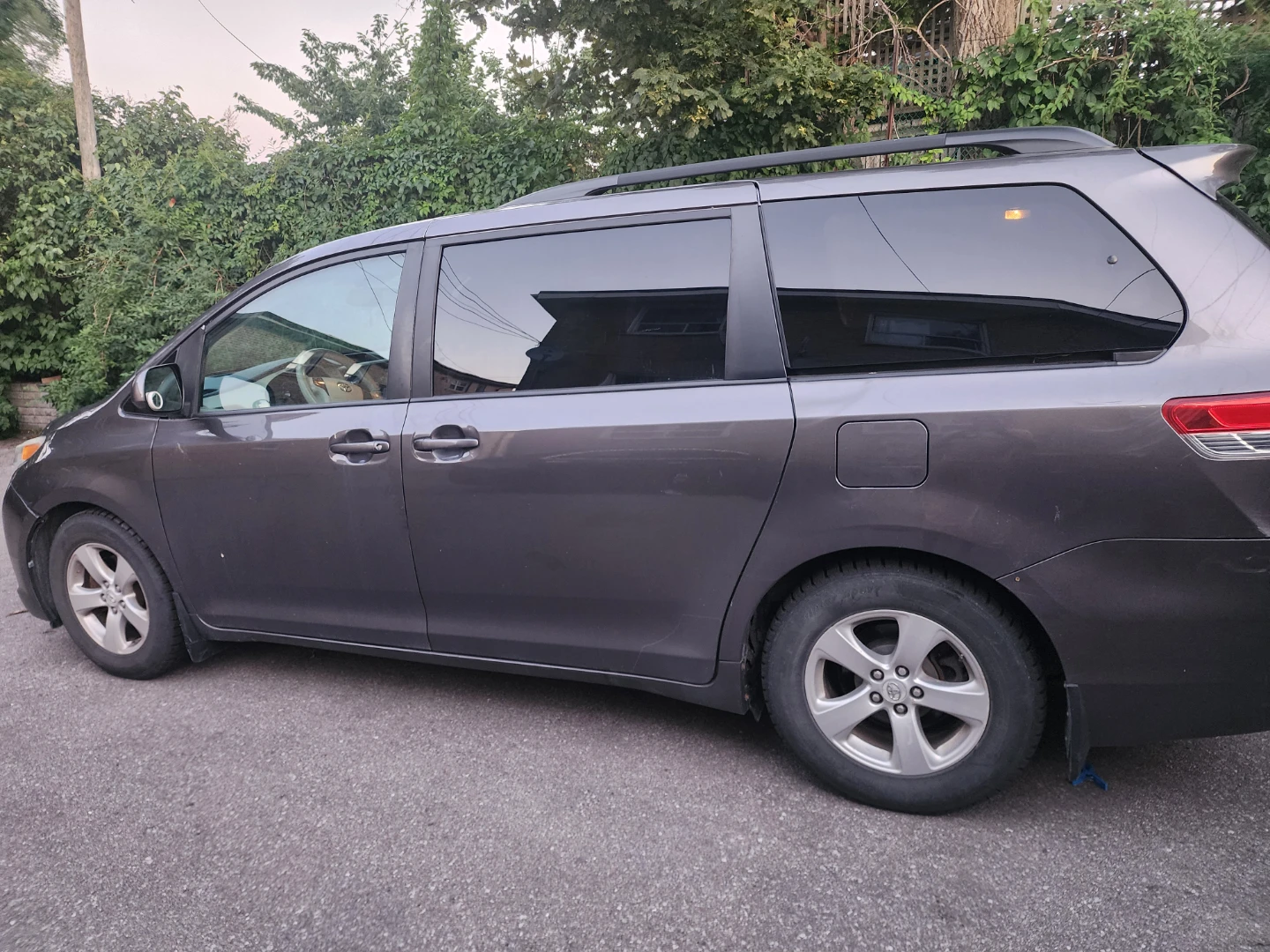 Toyota Sienna 2014 - photo 2
