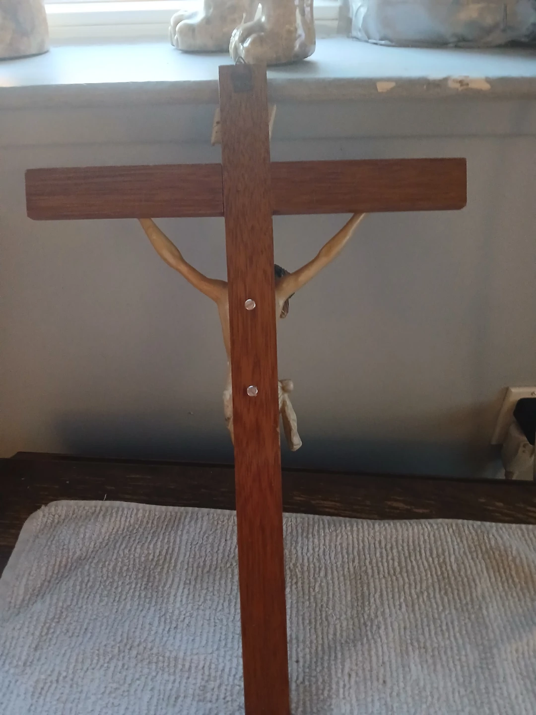 Wooden Crucifix with Jesus Figure - photo 2