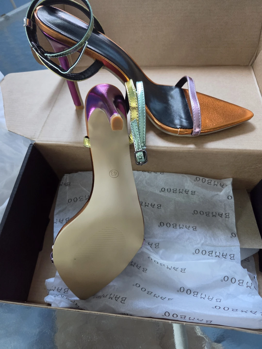 Bamboo Women's Metallic Strappy Heels Size 43 - photo 2