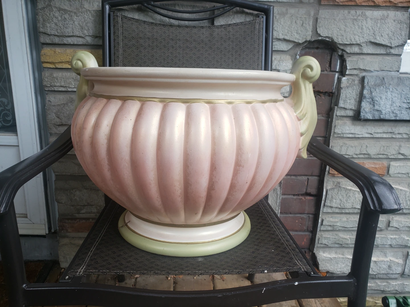 Very big ceramic flowers pot