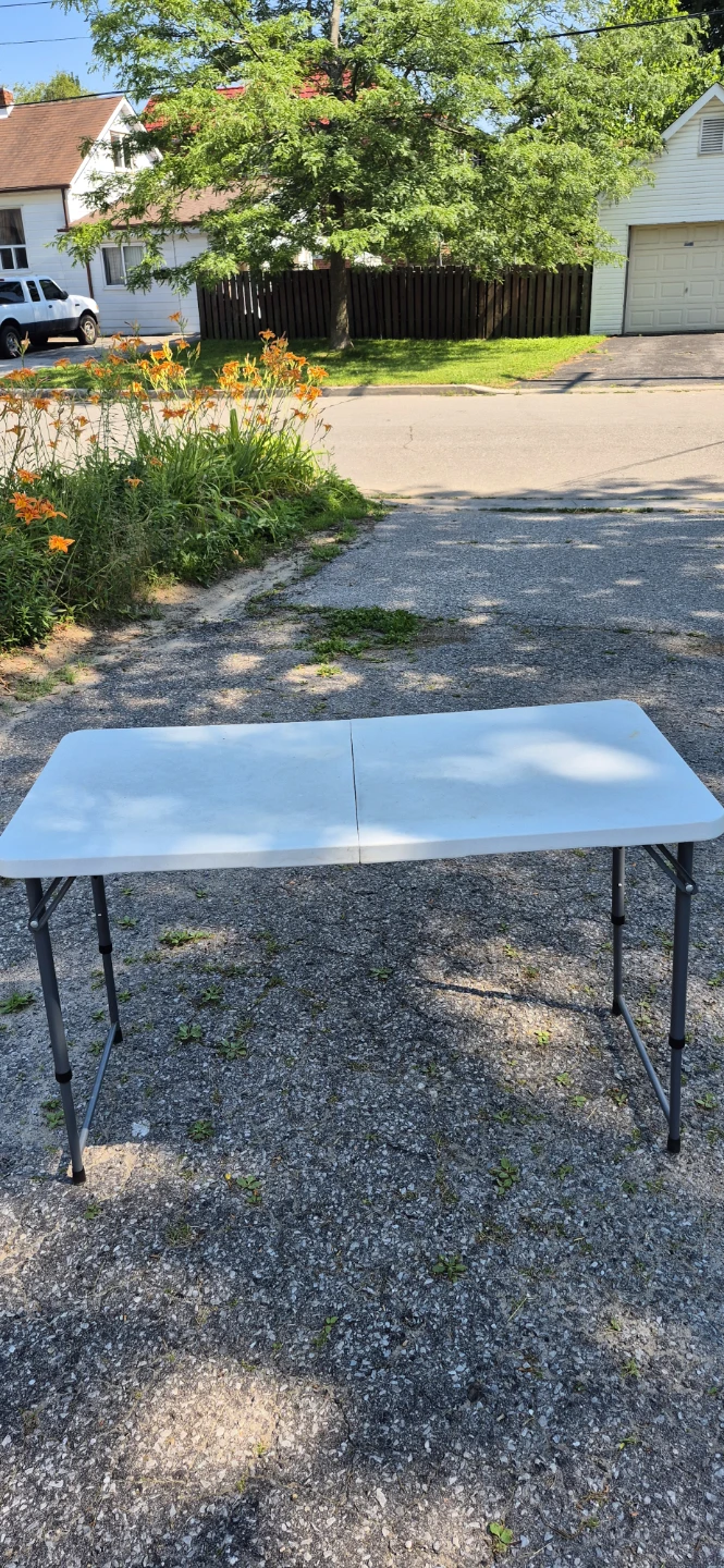 Folding Table