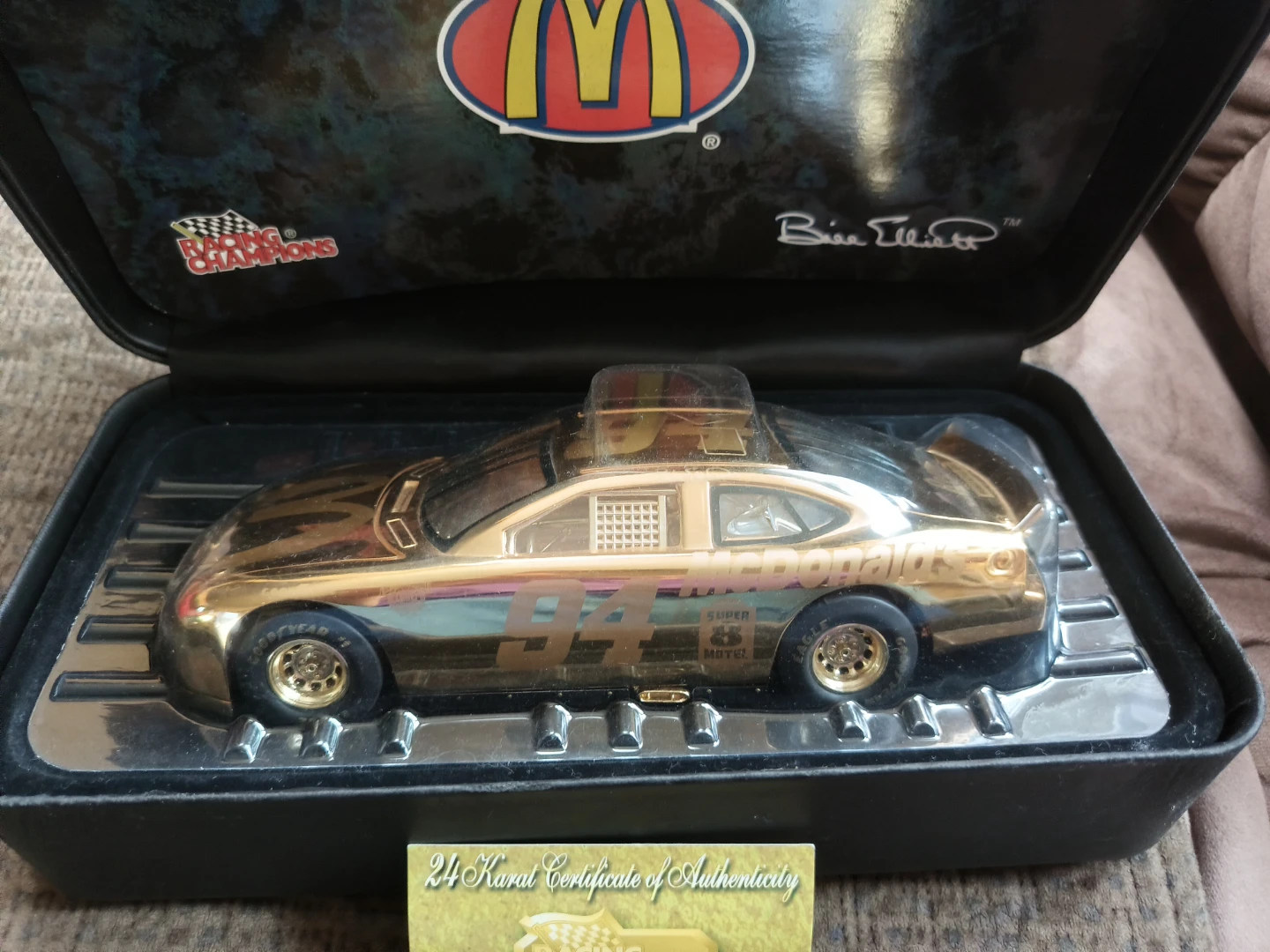 Diecast Car 1/24 Scale Racing Champions McDonald's - photo 4