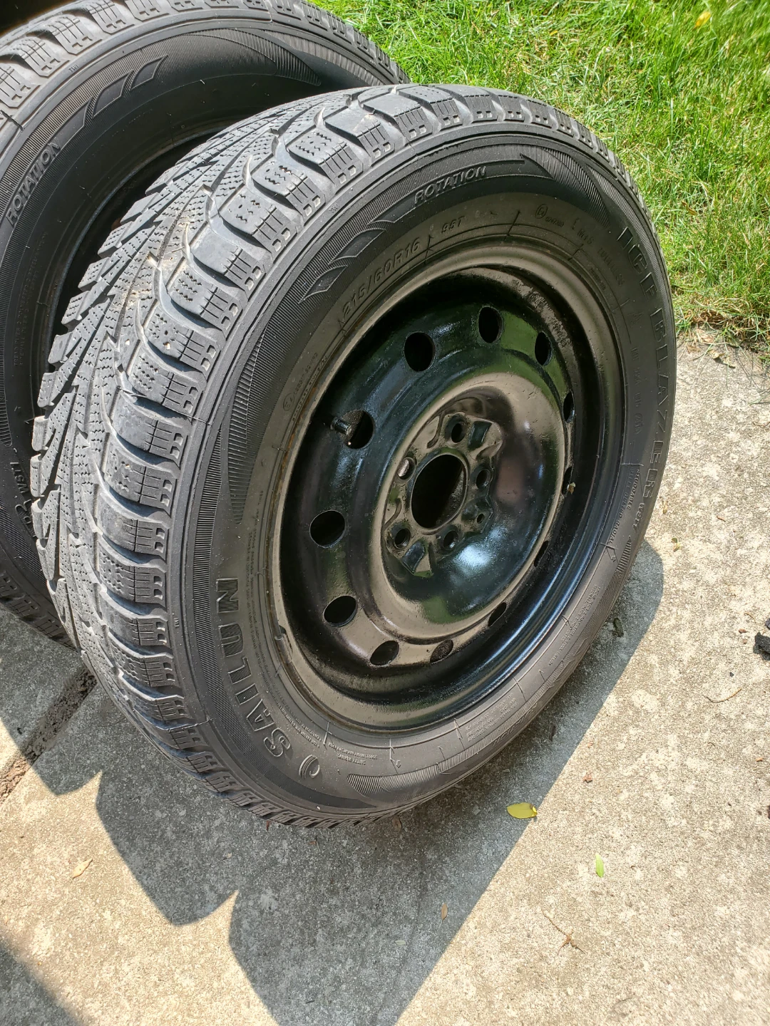 215/60/16, 5 x 114.3 Winter Tires on Rims - photo 4