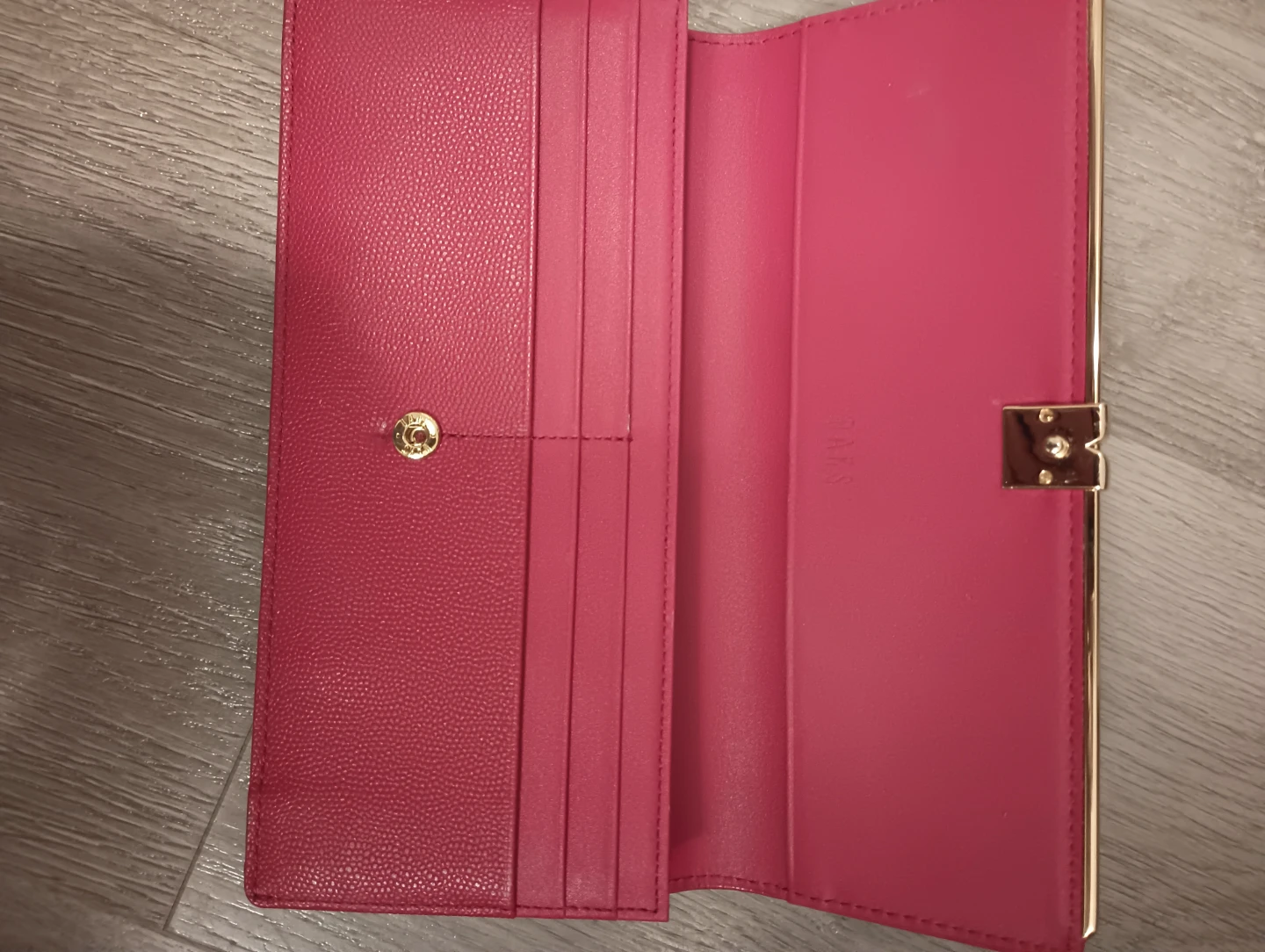 DAKS Pink Textured Faux Leather Wallet