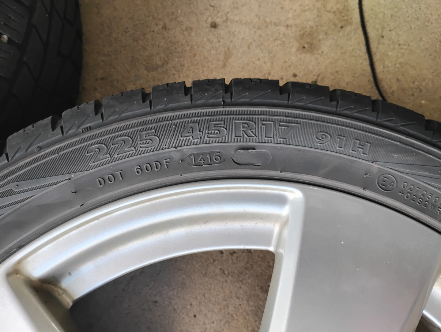 Set of 4 Nordman WR 225/45R17 tires and 5 bolt wheels - photo 4