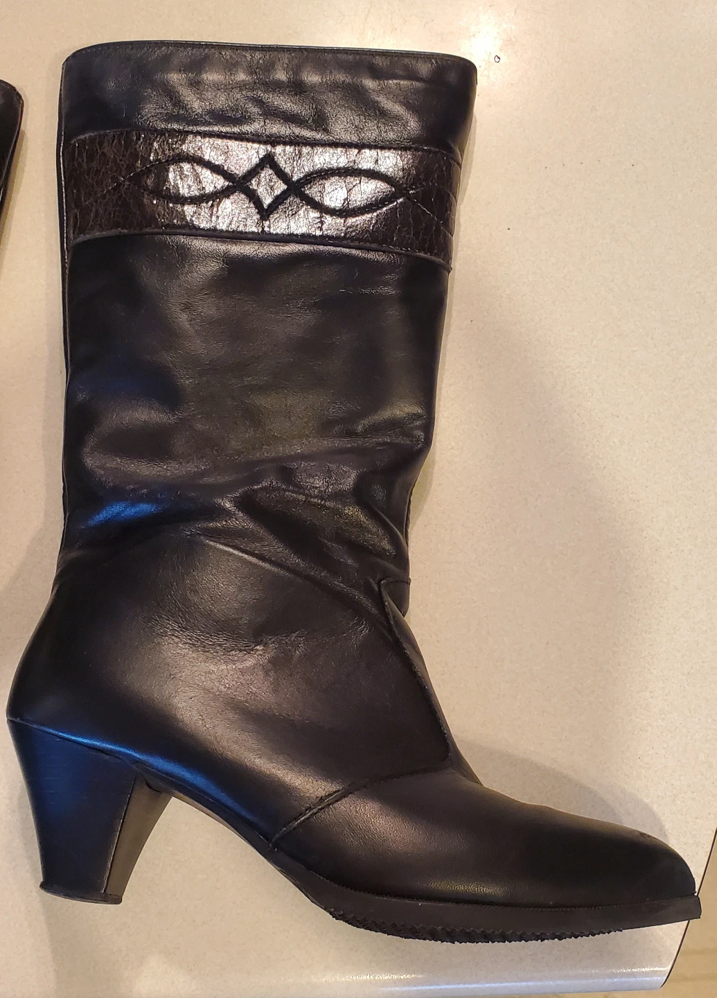 Size 6 Black Canadian-made Leather Knee-High Boots