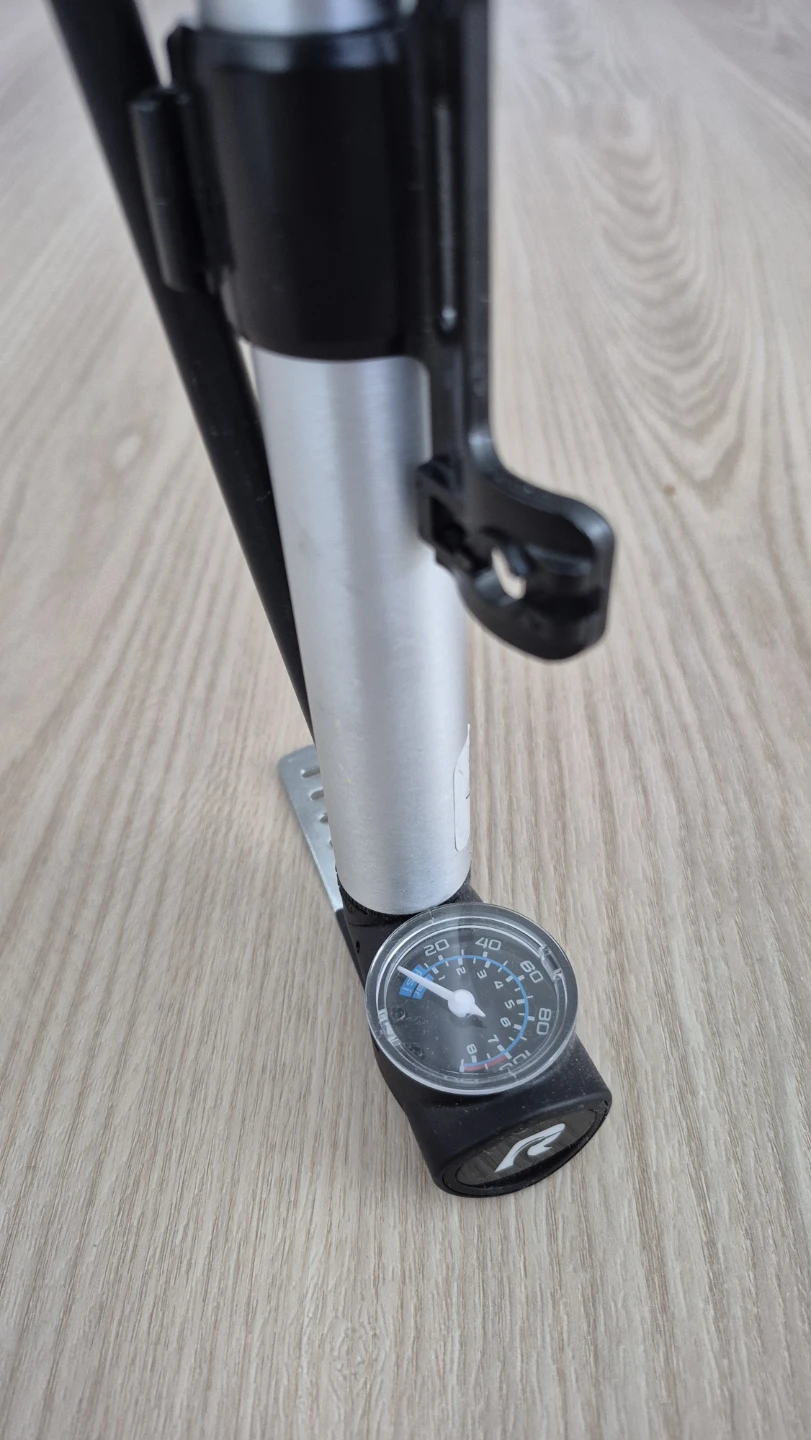 Bicycle Floor Pump with Gauge - photo 2