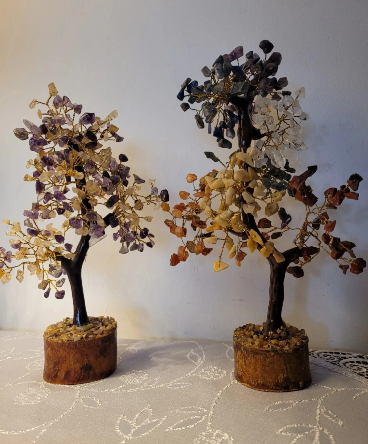 Gemstone Chakra Tree . YATHABI Gift of Smile Box