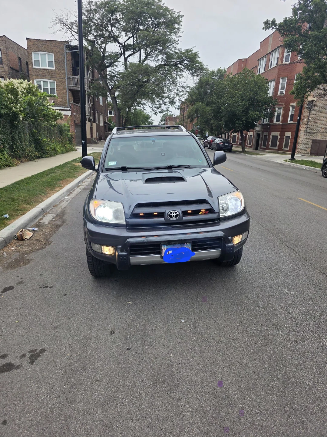 Toyota 4Runner SUV - photo 5
