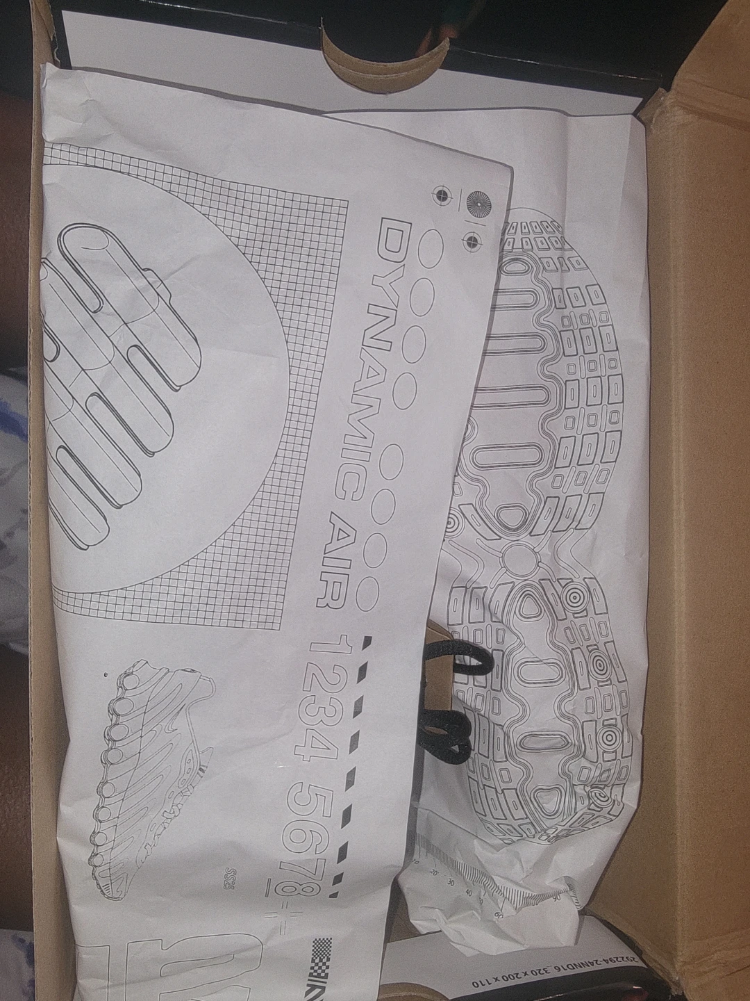 Nike Air Max Dn8 New In Box. (6Y) Black & Red - photo 2