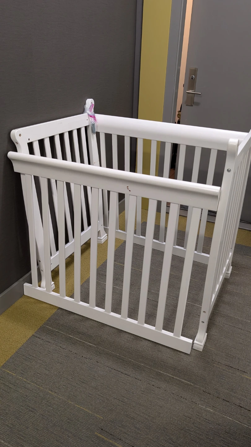 DaVinci Kalani 4-in-1 Mini Convertible Crib (White) - photo 2