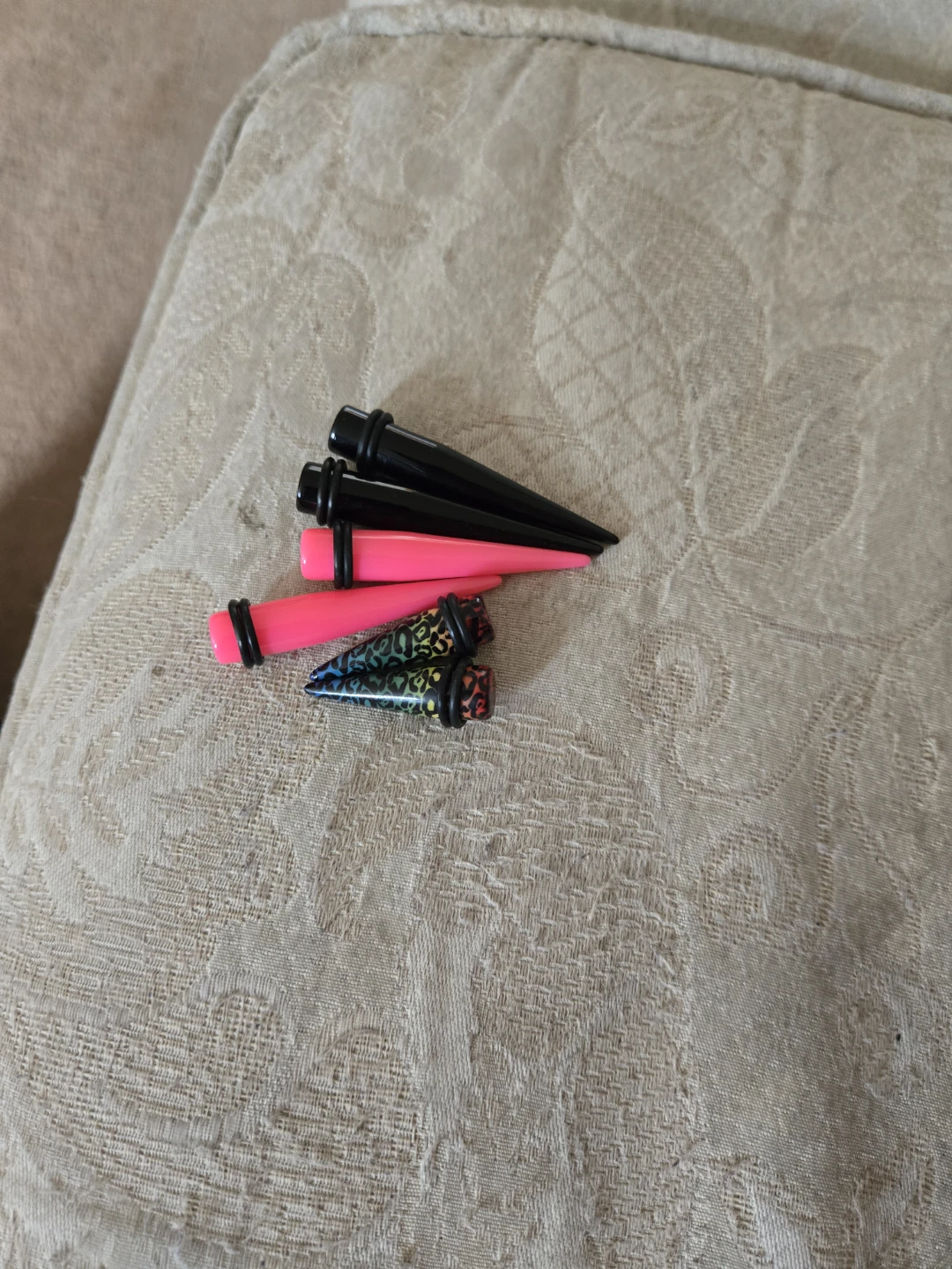 10mm Silicone Tunnels & Acrylic Tapers — NEED GONE ASAP - photo 2