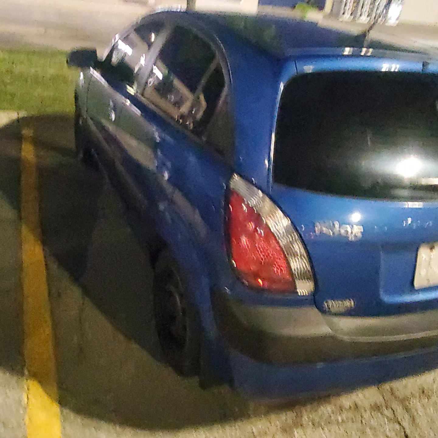 Blue Kia Rio Hatchback - photo 5