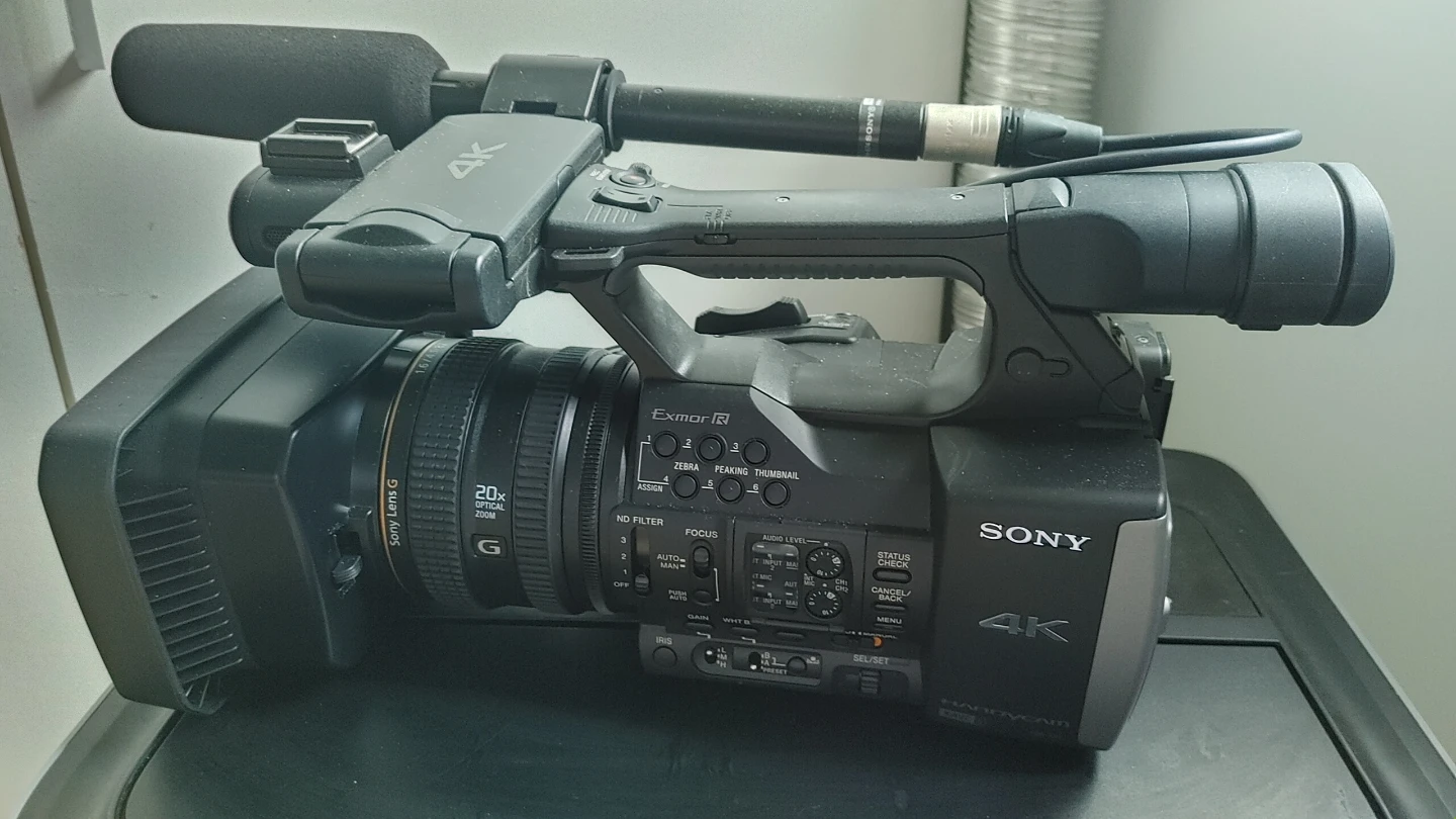 Sony 4K Camcorder with Microphone and Case