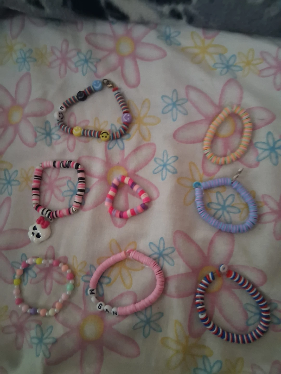 Selling bracelets for 2$. If u want customes text me.