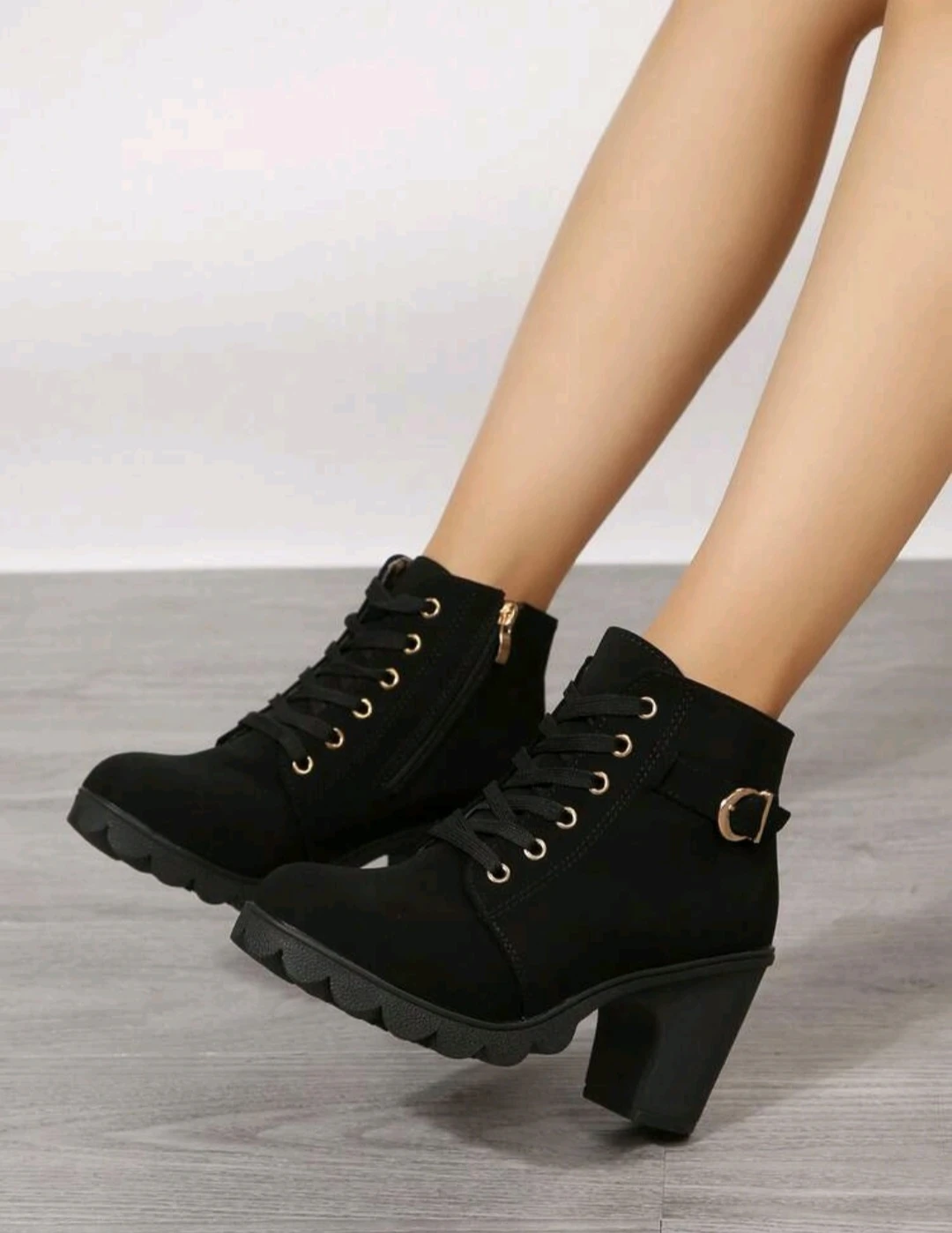 Elegant ankle boots - photo 3