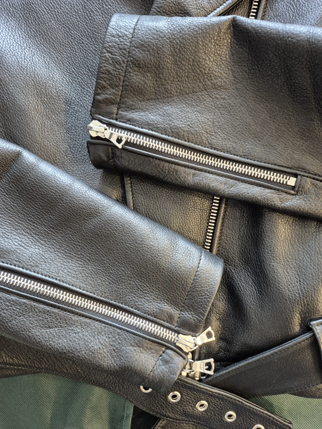 Roots Black Leather Motorcycle Jacket - Made in Canada - photo 3