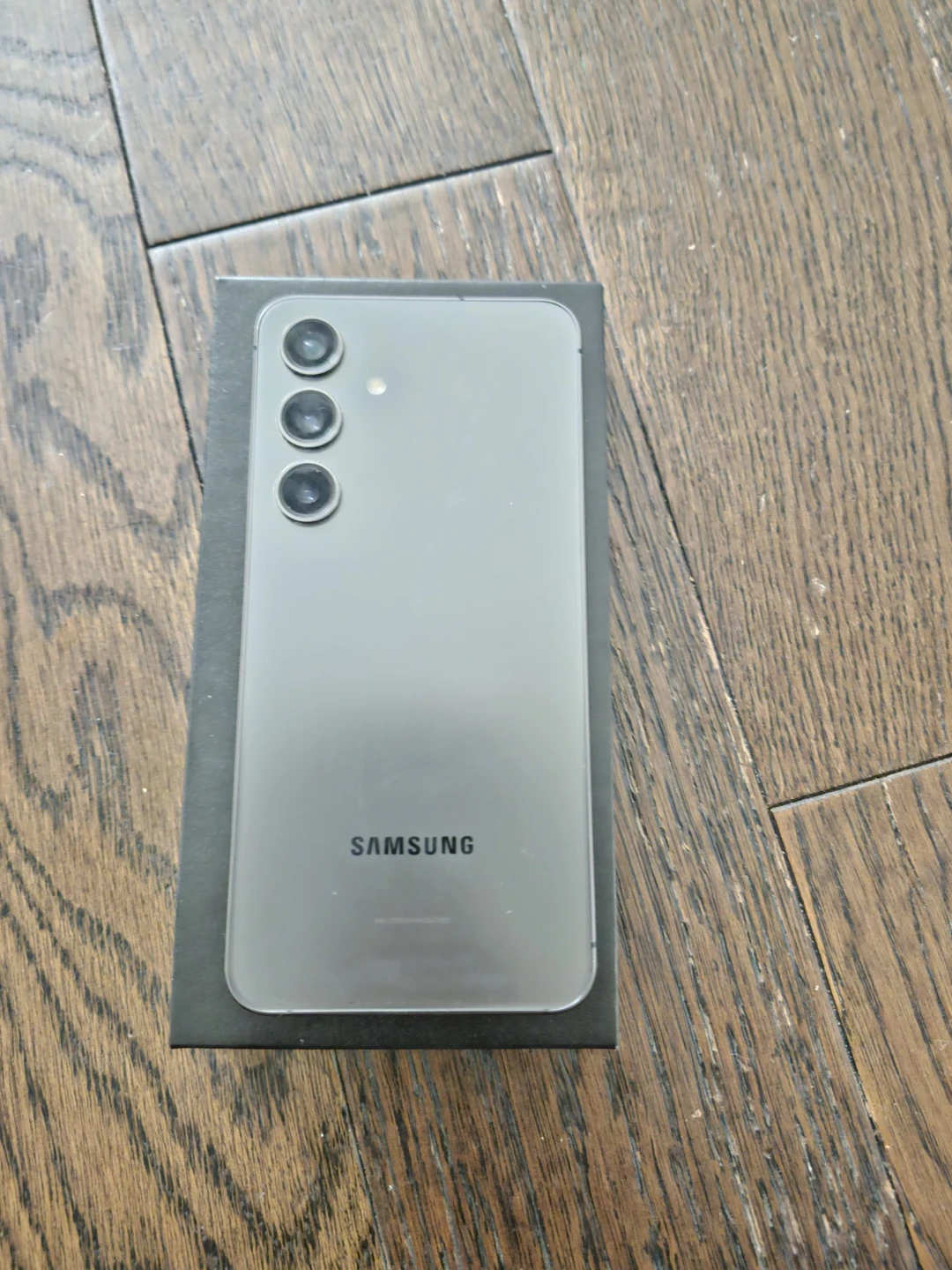 Samsung Galaxy S24 Smartphone