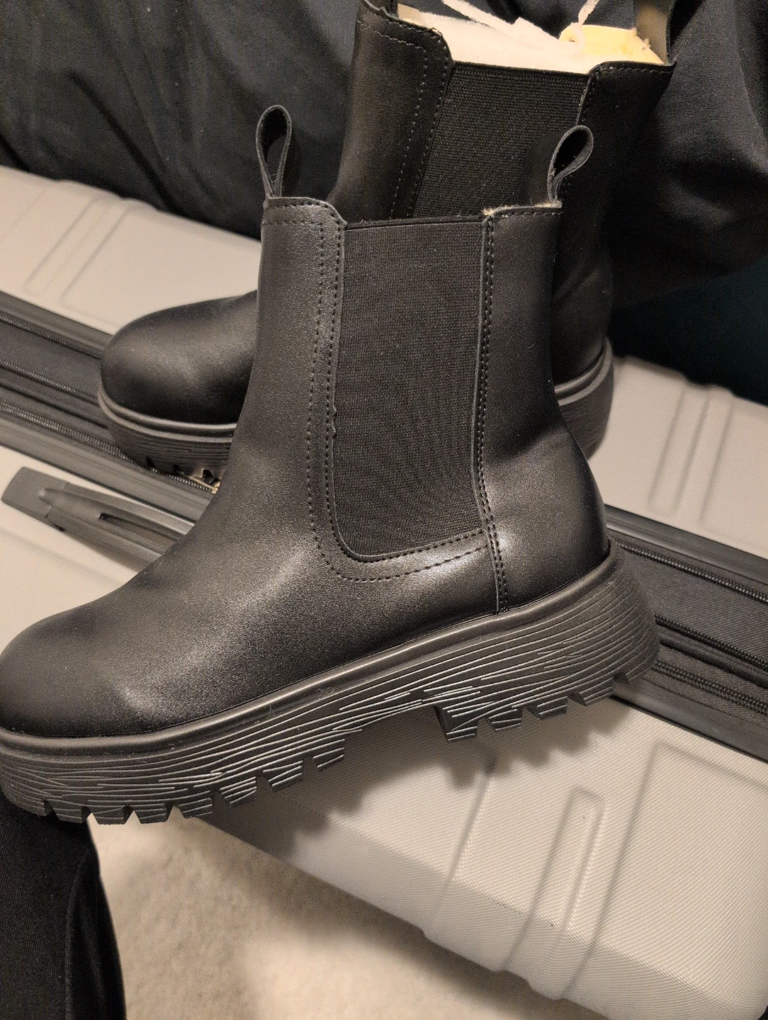 Black Chelsea Boots - photo 2