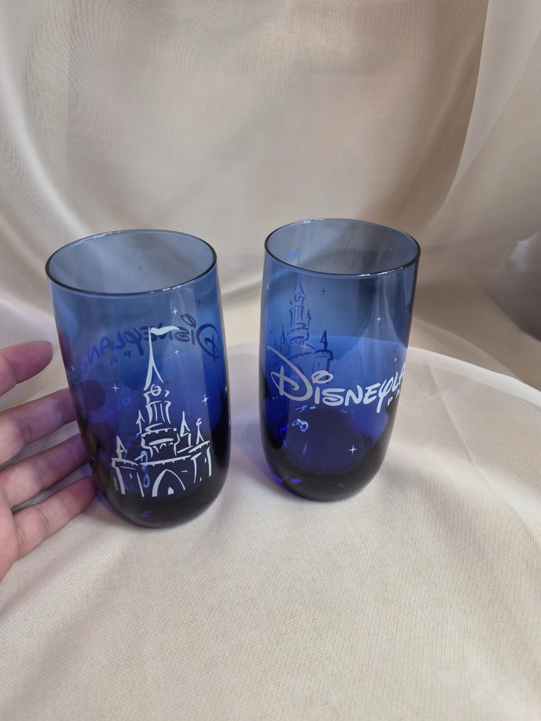 Pair of Disneyland Paris Vintage Cobalt Blue Glass Glaases - photo 2