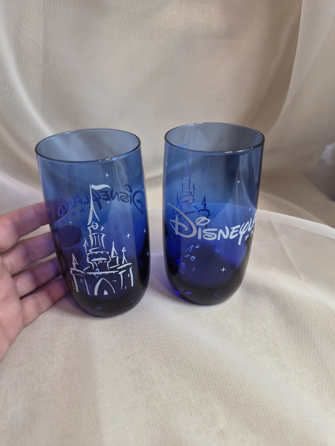 Pair of Disneyland Paris Vintage Cobalt Blue Glass Glaases - photo 3