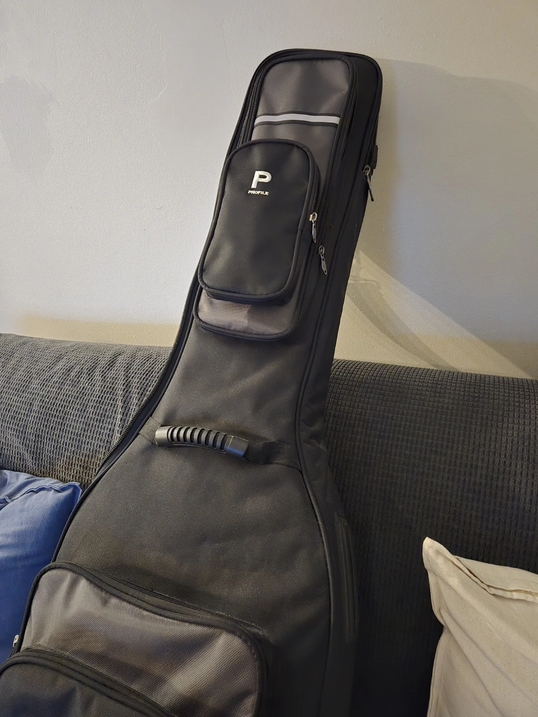 Yamaha Bass guitar + Gig bag - photo 2