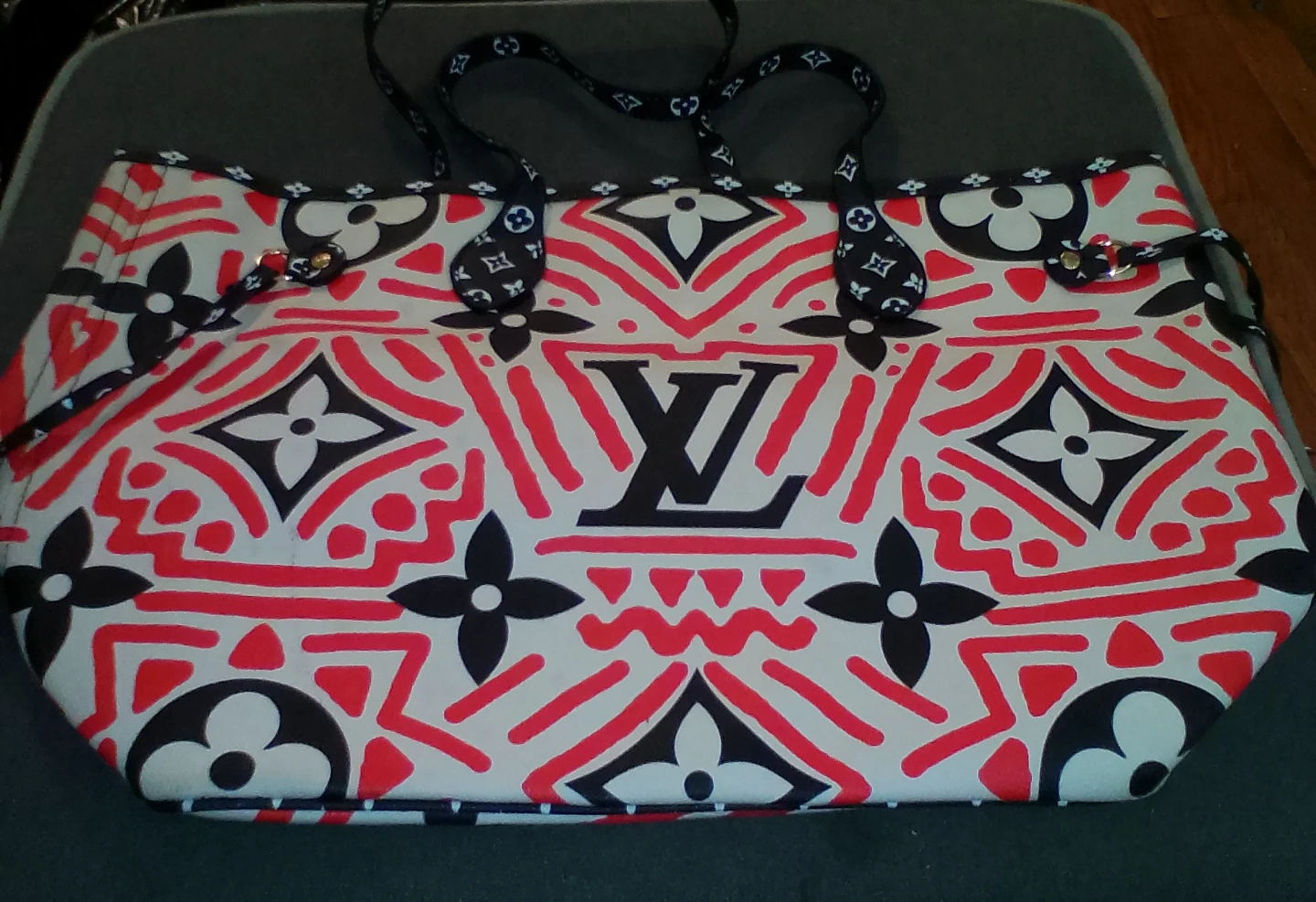 Neverfull Tote Bag with Matching Pouch