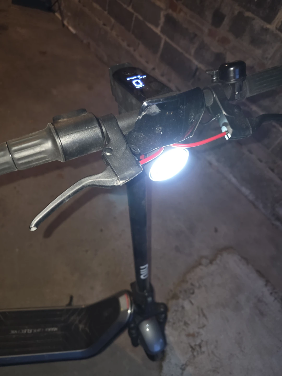 NIU KQi300X Electric Scooter - photo 4
