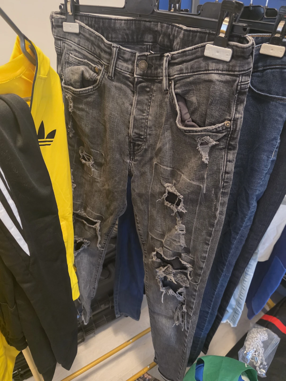 Clothing - photo 3