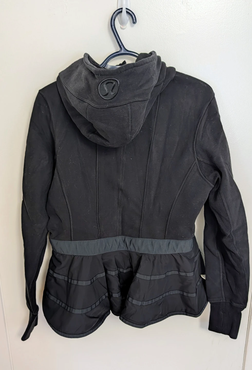 Lululemon Black Hoodie - Women's Size 6 - photo 4