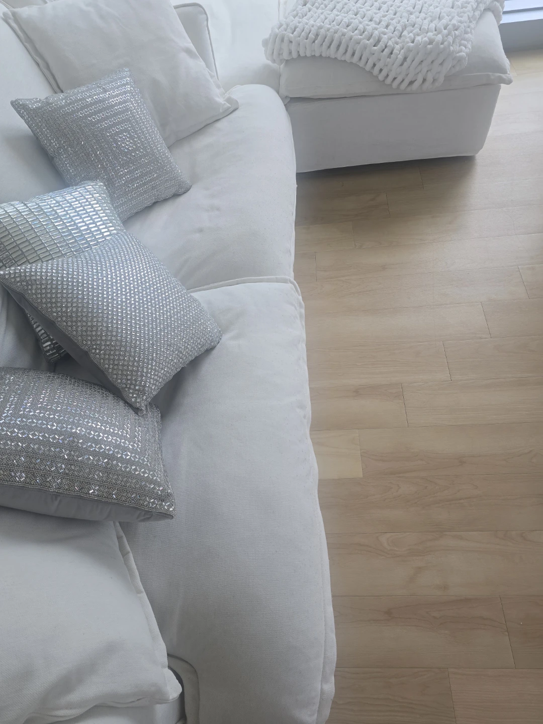 White Sectional Sofa with Ottoman - photo 4