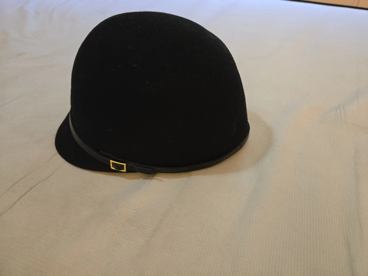 Black Riding Helmet and Straw Sun Hat - photo 2