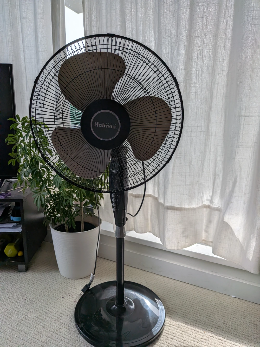Holmes Pedestal Fan - photo 2