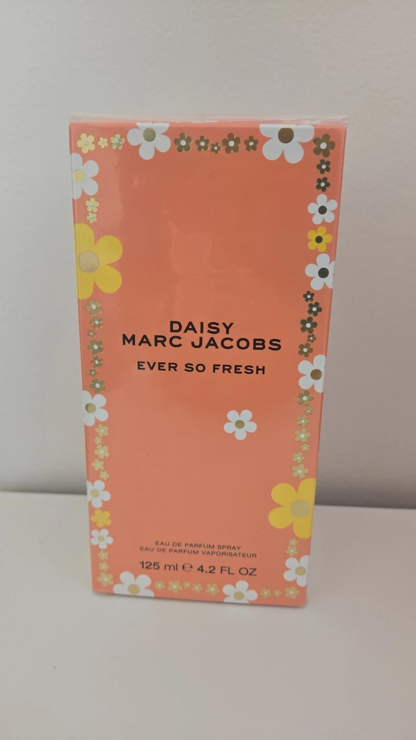 Brand NEW Marc Jacob's Ever So Fresh Eau de Parfum 125 ml ✨️