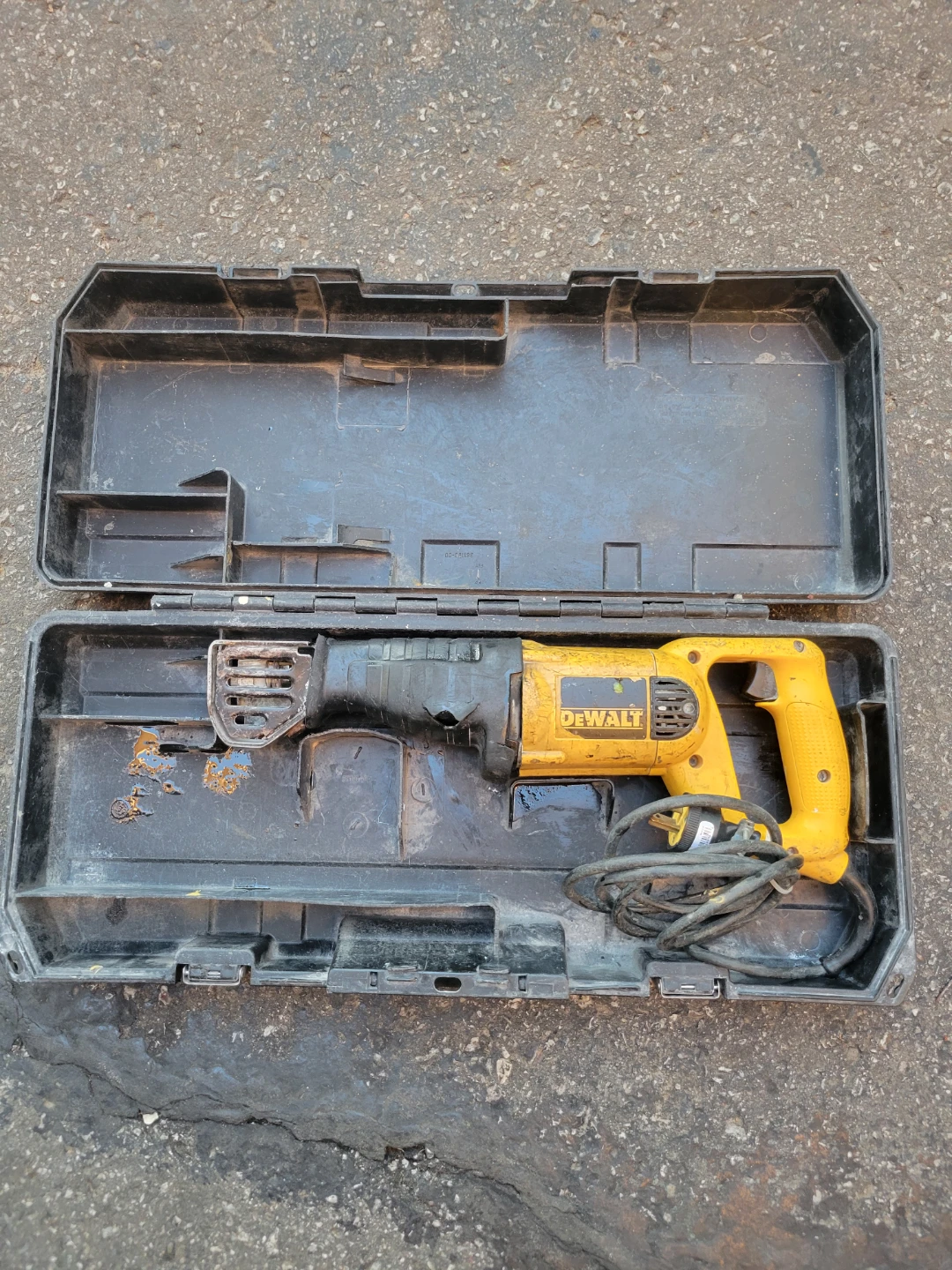 18V DeWalt Cordless Drill, Angle Grinder  charger, battery - photo 3