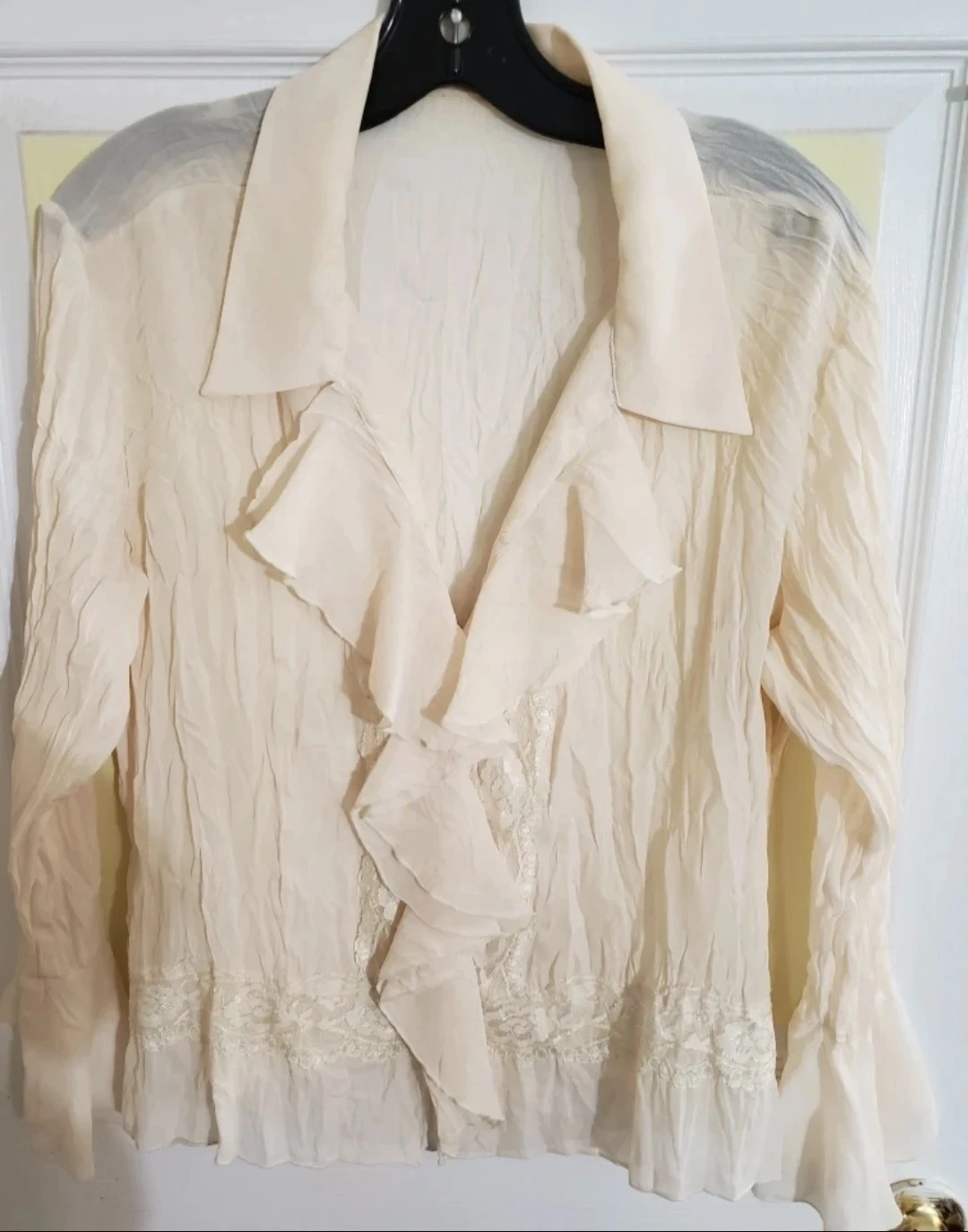 Cream Ruffled Blouse and brown stretchy pants size 16x each 15$ - photo 5