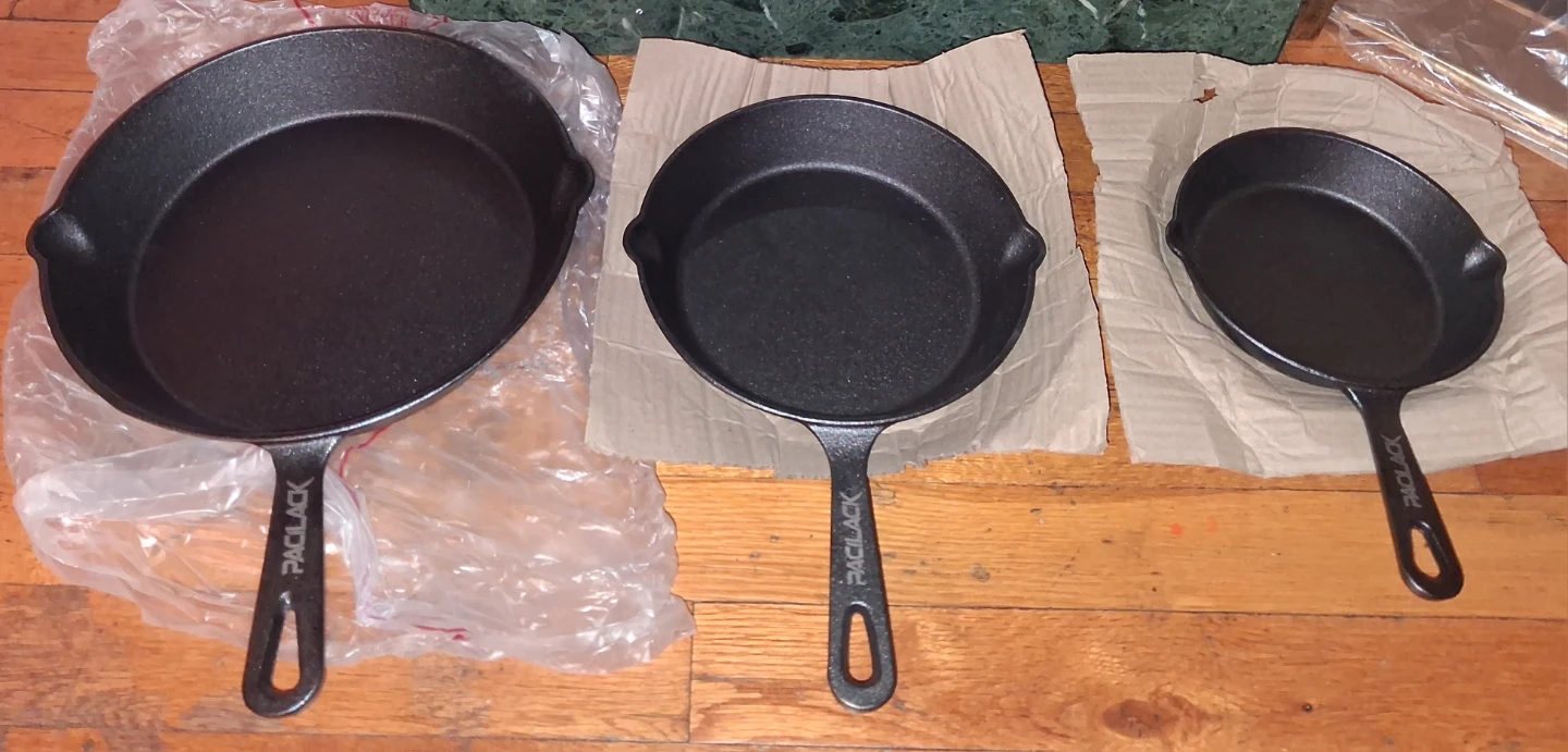 PACILACK Cast Iron Skillet Set