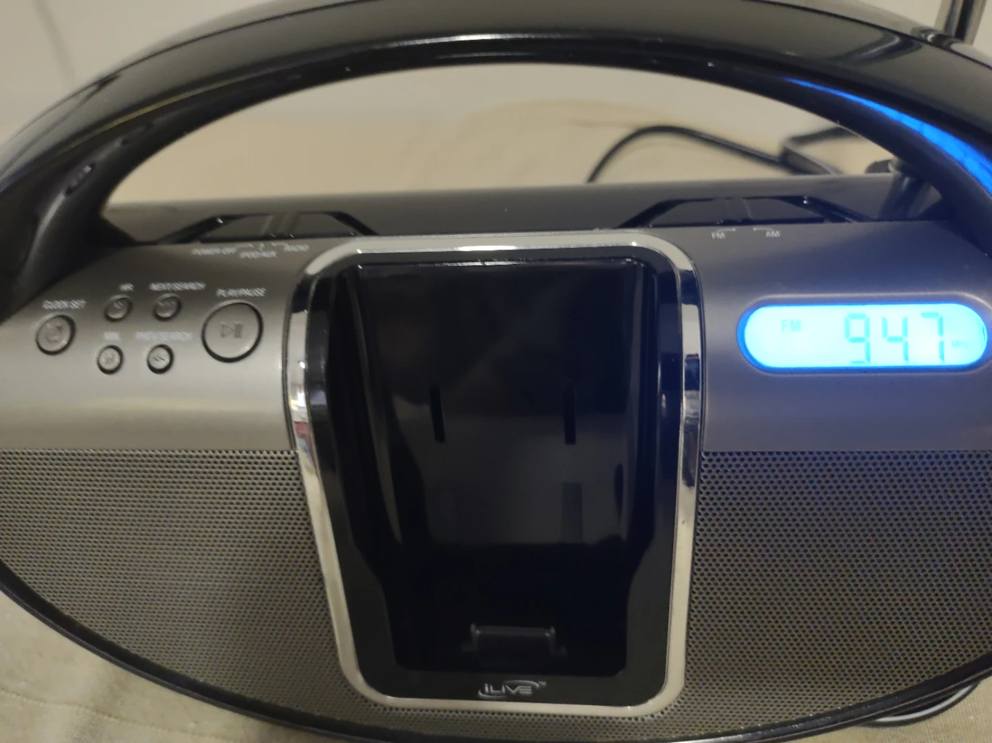 iLive Boombox with Radio and Docking Station - photo 4