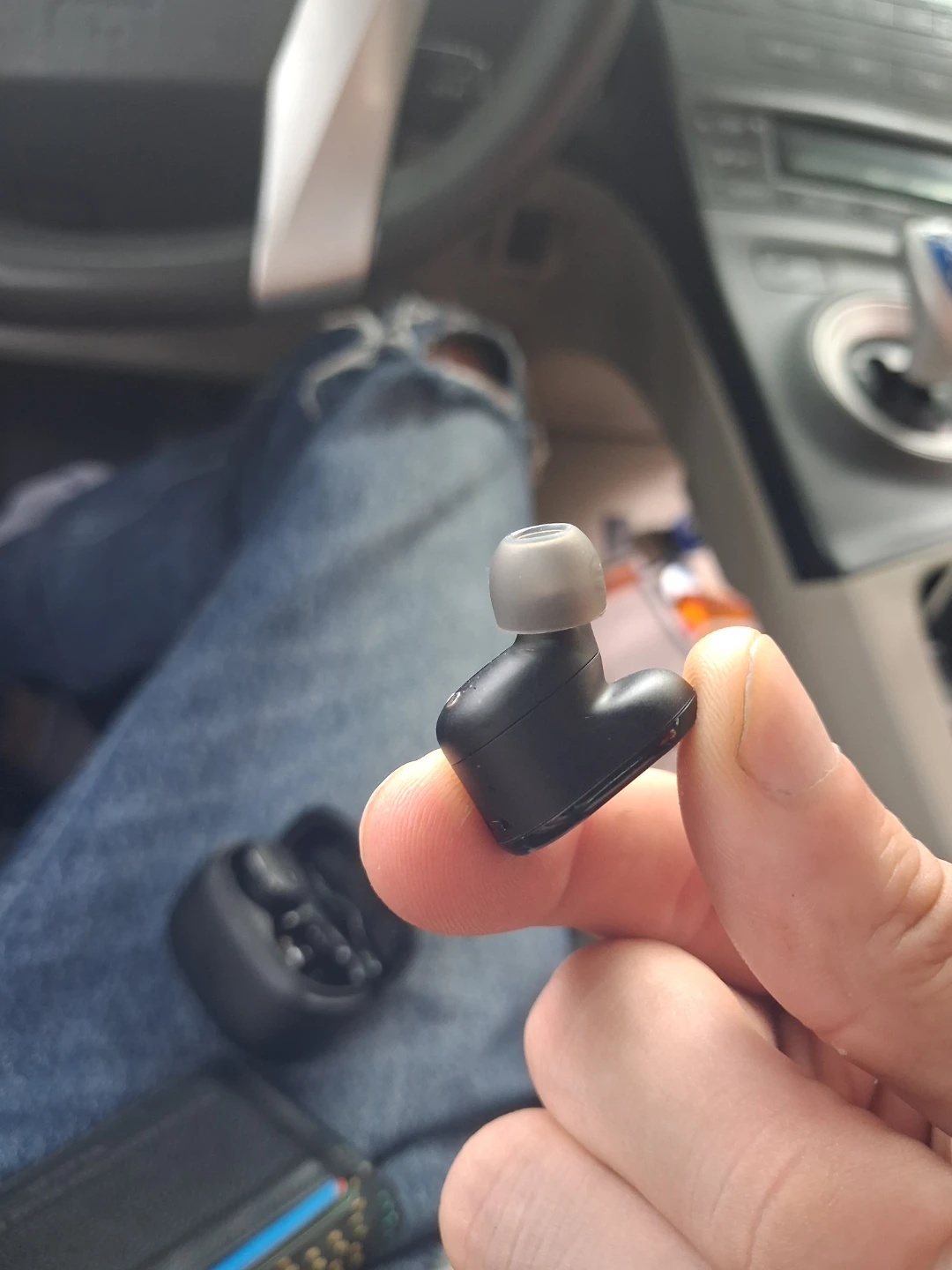 JBL Tune Buds 2 Wireless Earbuds - Black - photo 4