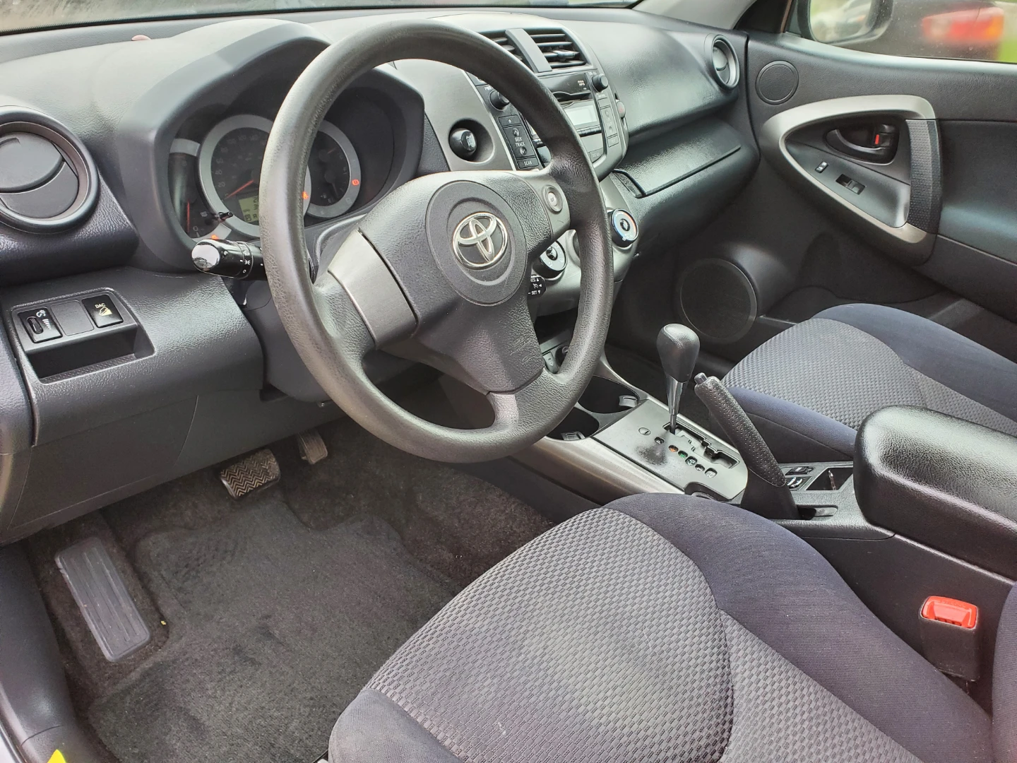2010 Toyota RAV4 V6 SUV - photo 3