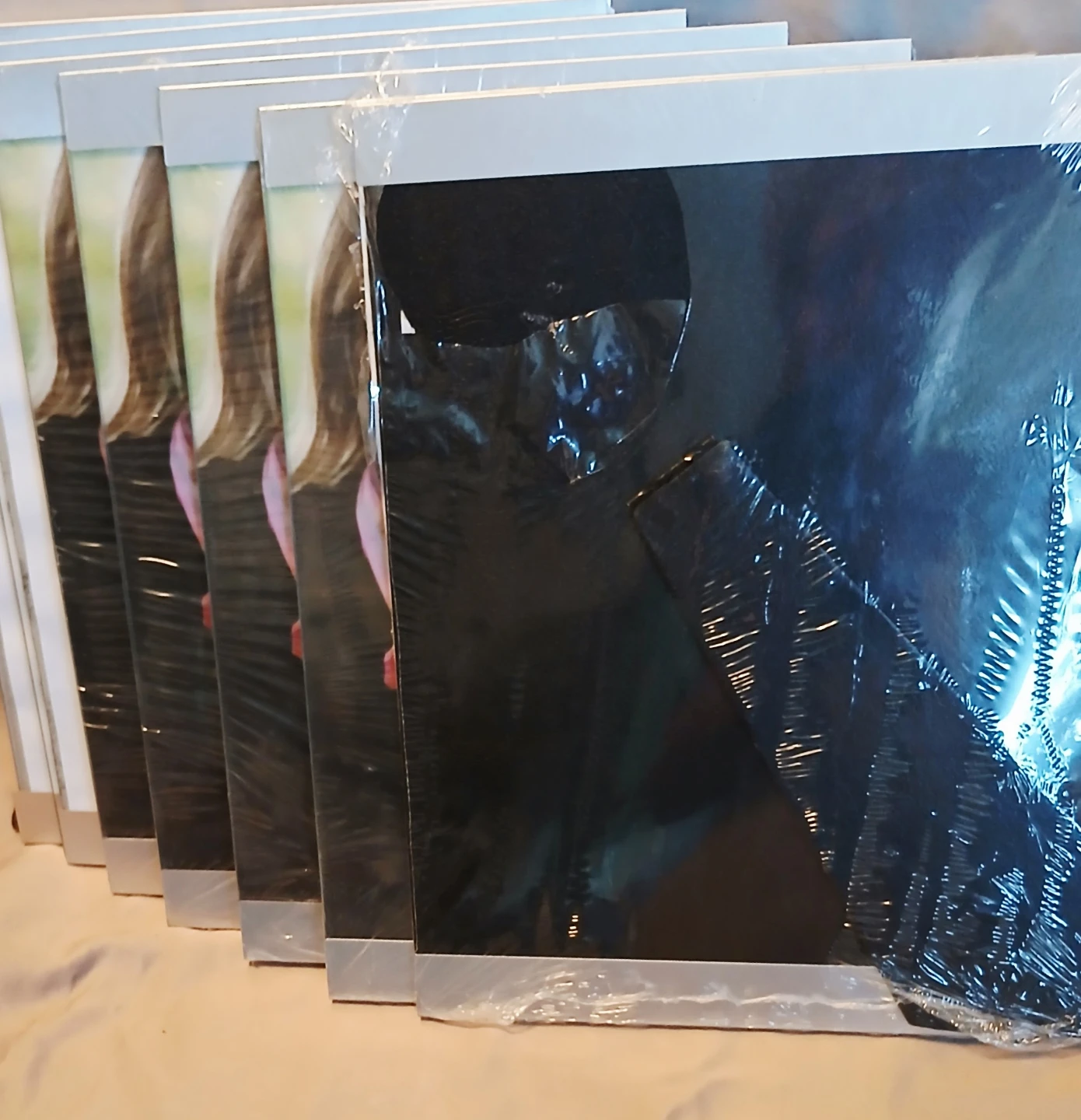 Frameworks 8" x 10" Picture Frames (Set of 7) - photo 4
