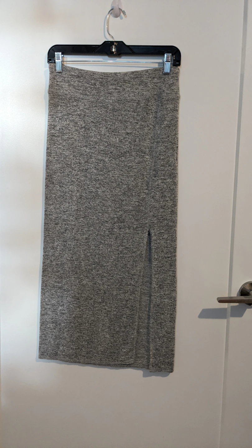 Marbled Grey Knit Maxi Skirt