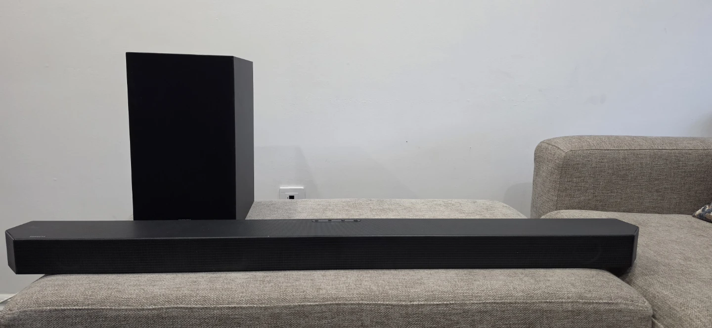Samsung 3.2.1 Soundbar with Subwoofer Qc600