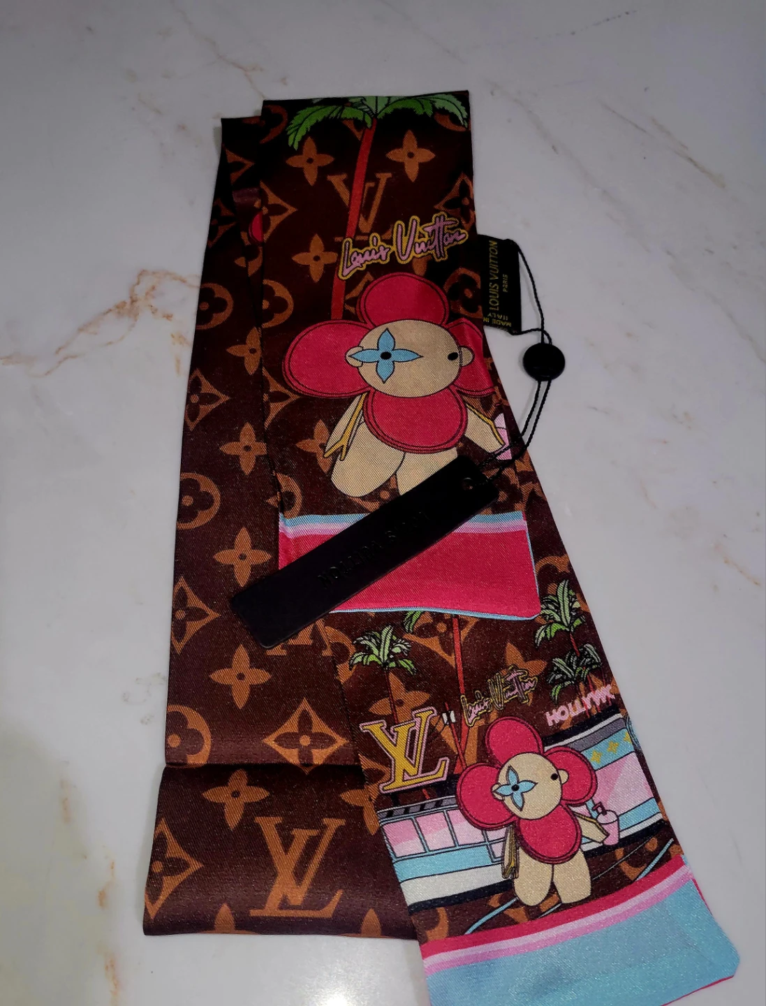 Louis Vuitton Silk Scarf - photo 5