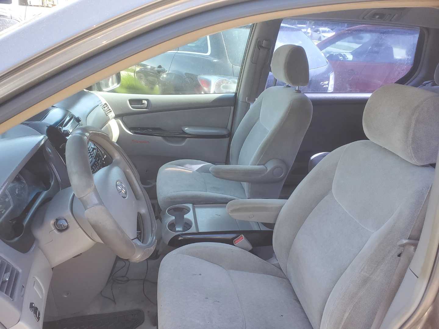 Toyota Sienna Minivan - photo 5
