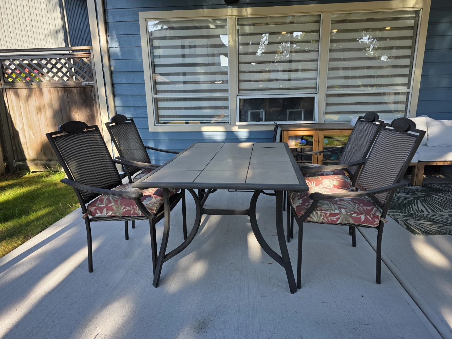 Outdoor dining set - 4 chairs