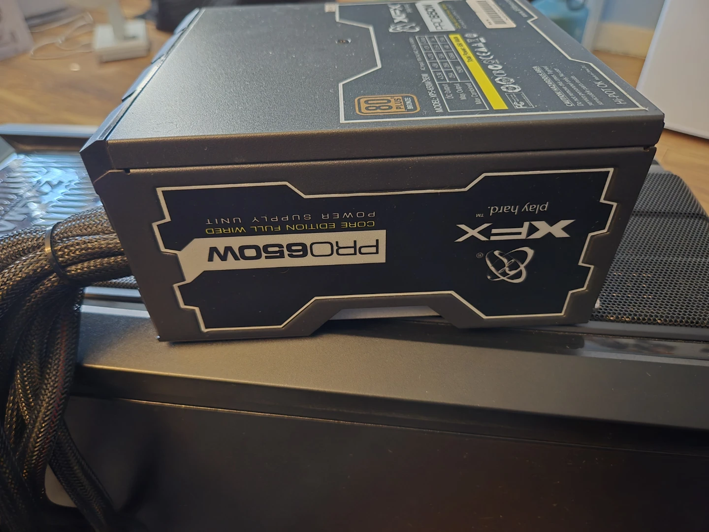 XFX PRO650W Core Edition Full Wired Power Supply Unit - photo 3