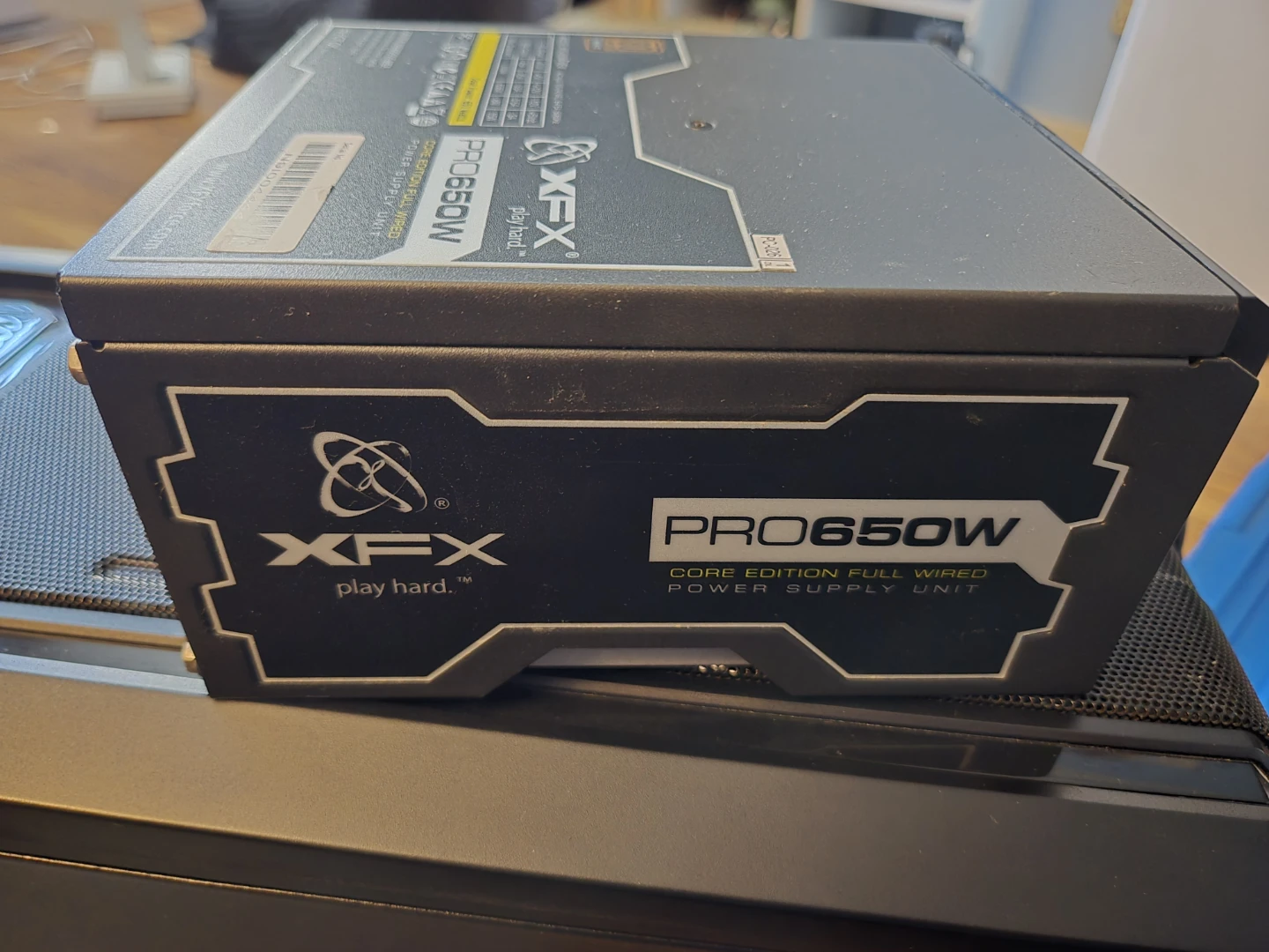 XFX PRO650W Core Edition Full Wired Power Supply Unit - photo 4